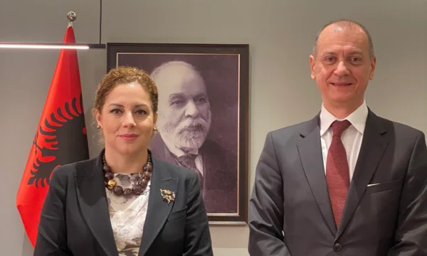 L'ambassade de Serbie réagit à un diplomate albanais qui a cité la reconnaissance spéciale du Kosovo. Serbie