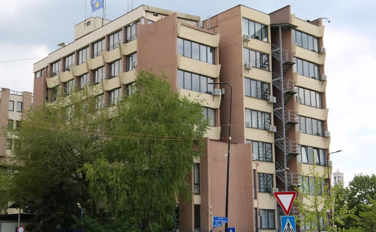 Atti contro otto persone per il coinvolgimento o l'organizzazione del gruppo criminale