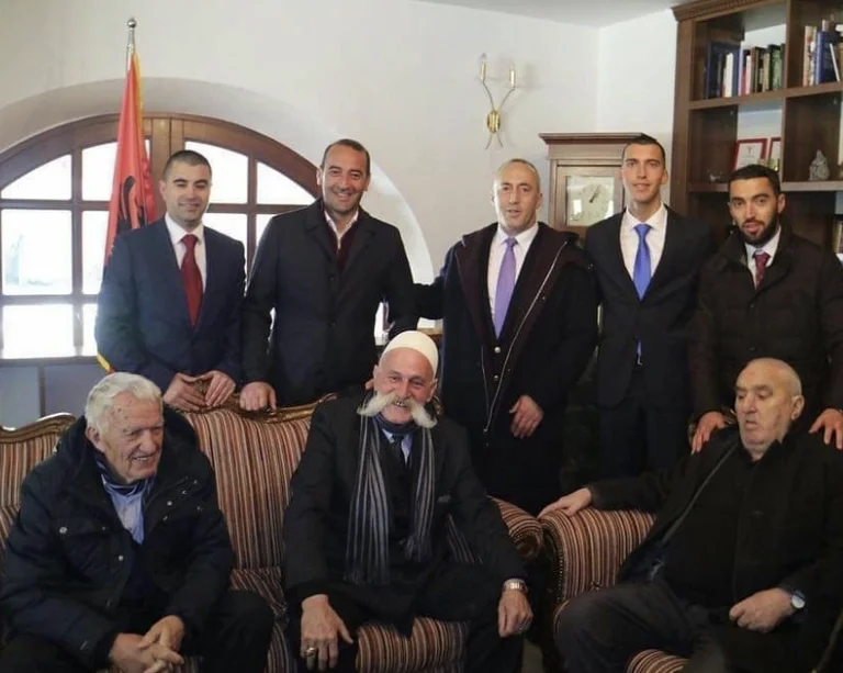 Ramush Haradinaj ricorda il padre: Manca la tua vecchia saggezza!