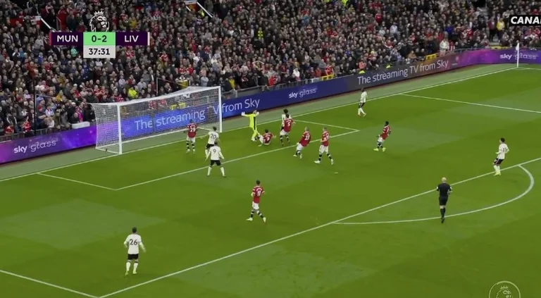 Liverpool plunged even more into Man United's misery: The famous Sa God marks amid complete rival defence