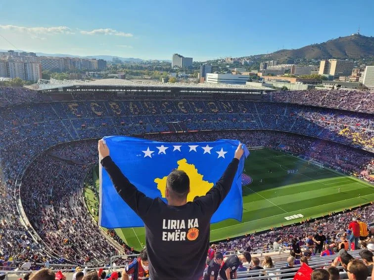 Freedom has a name: Periscop's journalist goes viral from Champ Nou but was disappointed by the stadium after what happened
