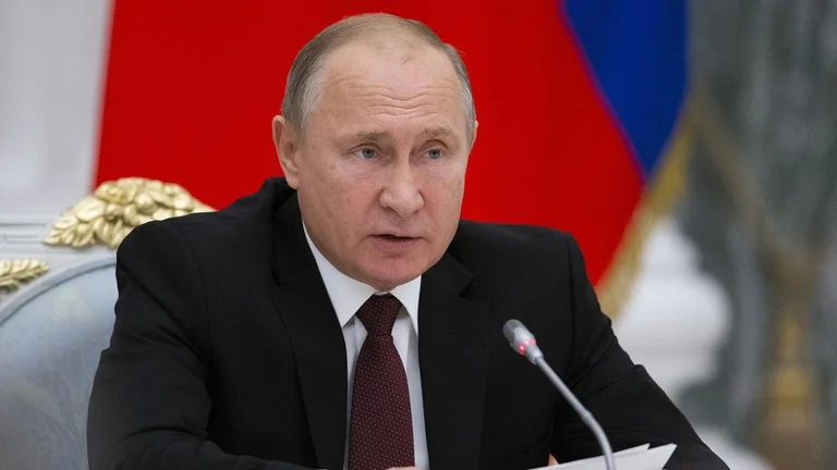 La reazione della Russia viene dopo che il Kosovo ha dichiarato persone “non-grata