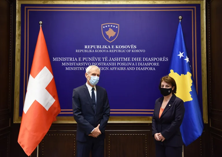 Schweizer Botschafter sagt, dass Kosovo bessere Leute einstellen muss