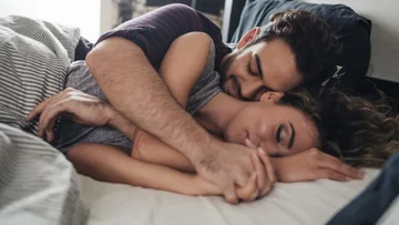 Six pairs of horoscope signs that match in the bedroom