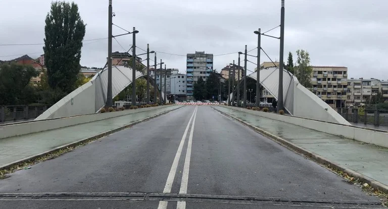 Internazionali Attaccati da Una Persona a Zvecan