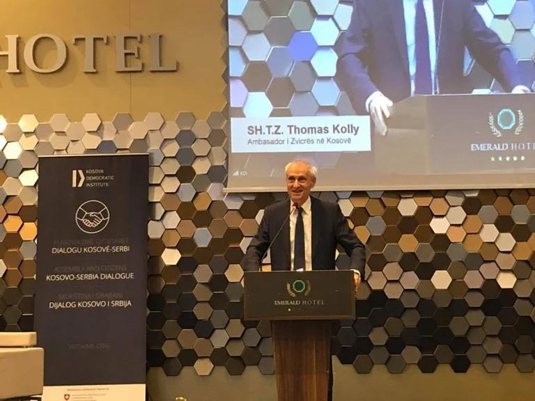 L'ambasciatore svizzero grava sul Kosovo: relazioni minacciate con gli alleati internazionali