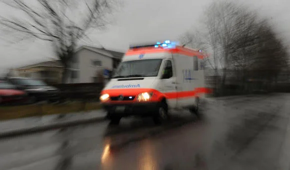 Kosovar fällt vom Hotel Balkon in Österreich