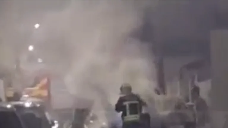 Un'auto è coinvolta nel fuoco a Prizren