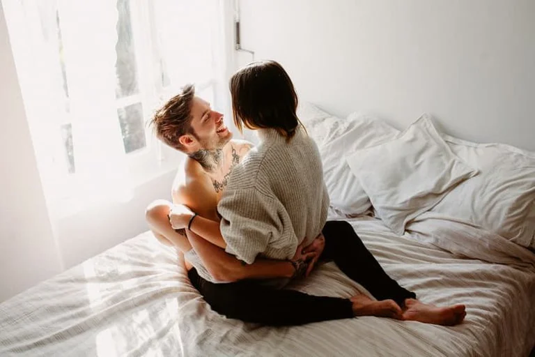 Quando impari i benefici del sesso al mattino, lo proverai più spesso!