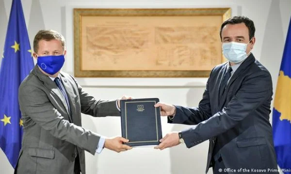 Rapporto di progresso per il Kosovo: Little Progress