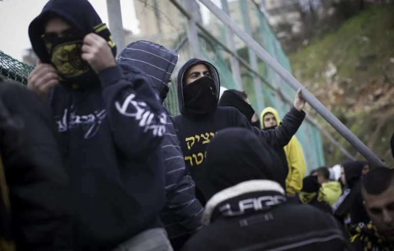 Ulltras of the Israeli club beat the woman with limited skill: There's no room for women and disabled.