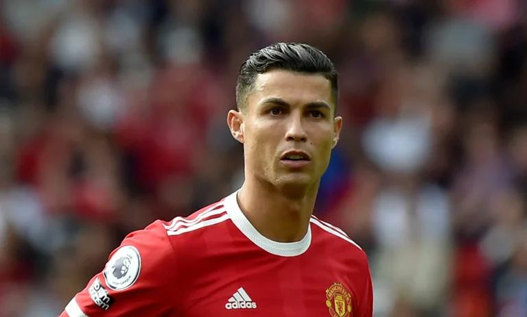 Cristiano Ronaldo setzt absolut in Ekstase. Ergänzen Sie den großen Fallout