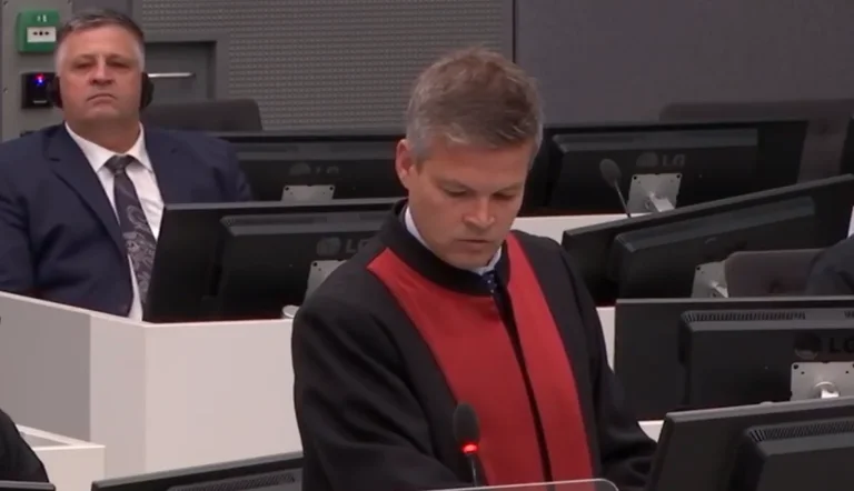 Erste Zeugen in Den Haag zu hören geht weiter mit Gucati Anwaltsfragen