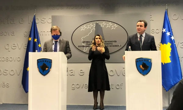 Il governo è stato criticato dal Progress Report Kurti: per sei mesi abbiamo distrutto 29 gruppi criminali