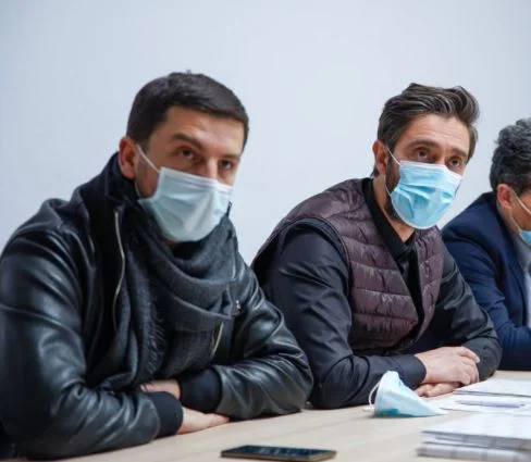 Quindi congratulazioni Memli Krasniqi, Ponte Ismaili per il suo compleanno