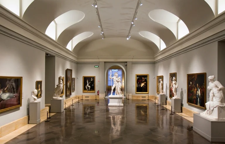 The Prado Museum is conquered in Madrid by survivors of the poisoning scandal