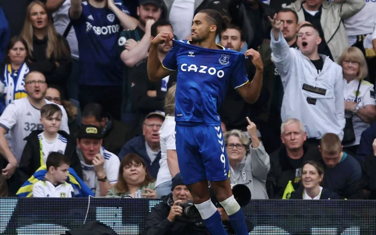 Real Madrid Monitor Calvert-Lewin Angreifer