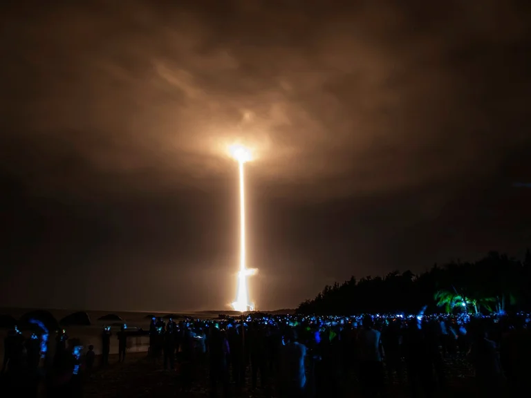 Amazing America: China fires the nuclear hypersonic missile that once came around Earth
