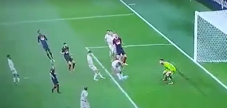 Milán lidera por primera vez por Verona, un autogogogo