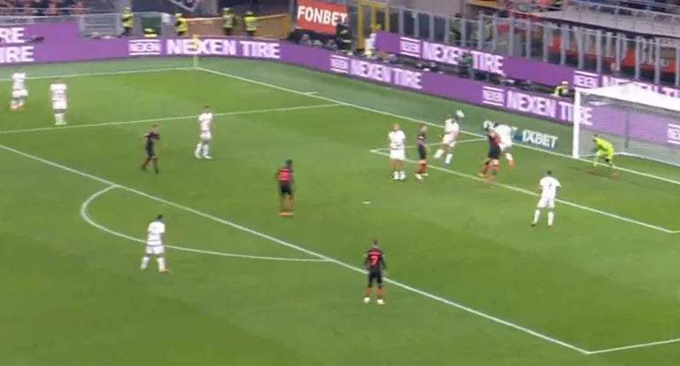 Milán estrecha la mano superior, marca Giroud