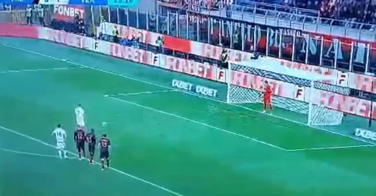 Problemas profundizados para Milan Verona marca segundo gol