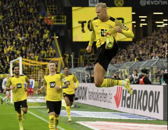 Reus und Hawaii geben Dortmund drei Punkte einen leichten Sieg über Mainz