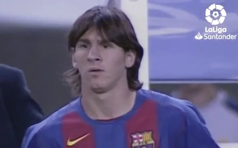 Hoy es el 17 aniversario del debut de Leo Mess con Barcelona, lo que sigue es simplemente histórico