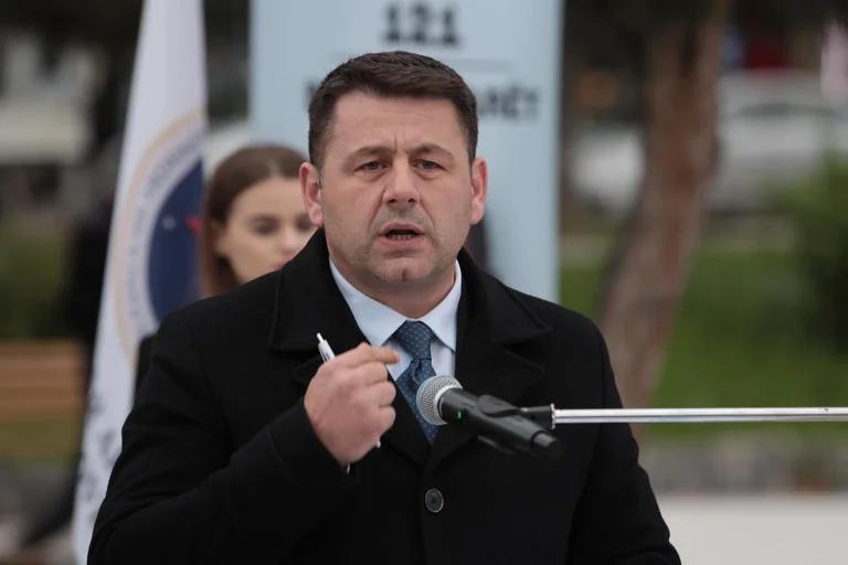Beka Berisha presenta 10 priorità del suo programma per Istog