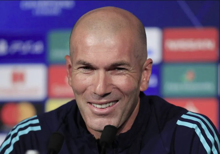 Zinedine Zidane respinge milioni di Newcastle United Sheics