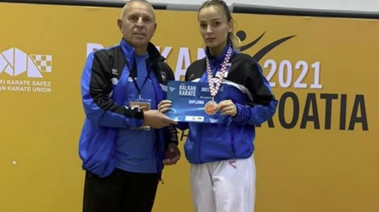 Kosovo gana medallas de bronce en el Campeonato Balcanes de Karate
