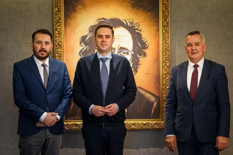 Ex capo del ramo VV a Lipjan, aderon in LDK accoglie Ahmeti e Abdixhiku