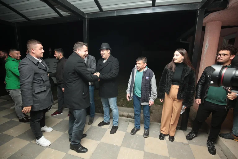 Berisha in Shushica: Il nostro governo ripristinerà la prospettiva di Istog scomparso nel corso degli anni
