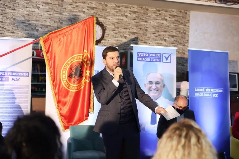 Memli Krasniqi: Am Sonntag wird es mit dem neuen Vorsitzenden Sacir Totaj in Prizren zum Ende kommen.