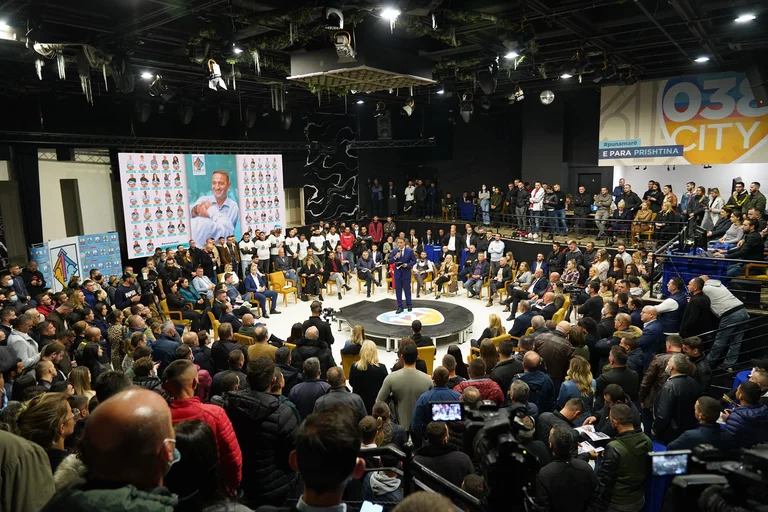Las reuniones de Daut Haradinaj declaran encuestas ordenadas