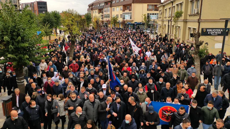 ¡Podujevo Calette! Todo en la plaza, para Ekrem Hysen