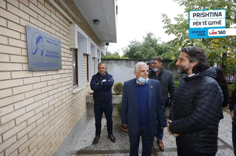 Il progresso Rama visita l'ospedale storico Questo ospedale deve essere trasformato in un museo.
