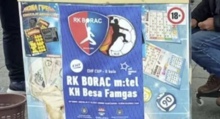 I serbi si rivolgono ai fan prima delle partite con il campione del Kosovo