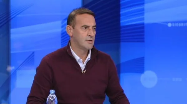 Daut Haradinaj: Chiunque sia nato a Pristina, metta fuori il mio voto. Non mi serve altro.