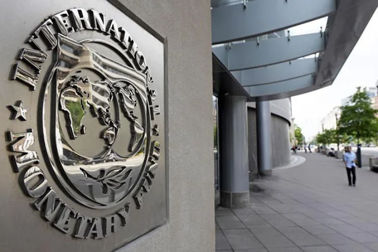 El FMI reduce las previsiones de crecimiento económico mundial