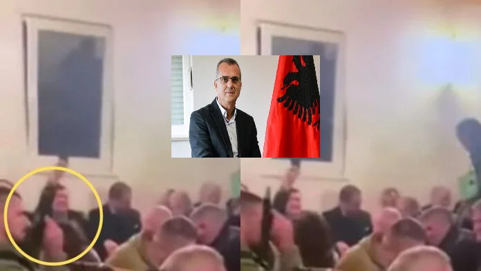 Enver Dugolli Distanzen vom Schießen der Pistole an der Rallye: Sie haben mich erschossen.