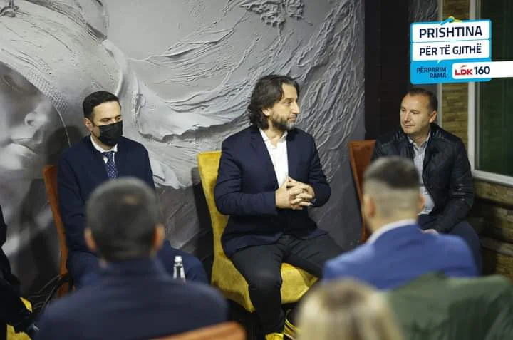 Rama y Abdías con los jóvenes de la capital: ¡Juntos por los sueños de Pristina!