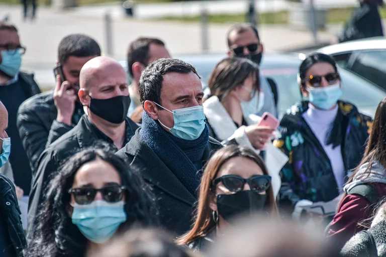 “Albin Kurti parla con la lingua dei comandanti, dove i civili Pristina sono