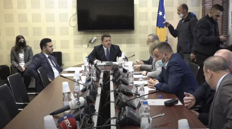 Minister Svechla, Mehmeti releases hall without starting reporting to MPs