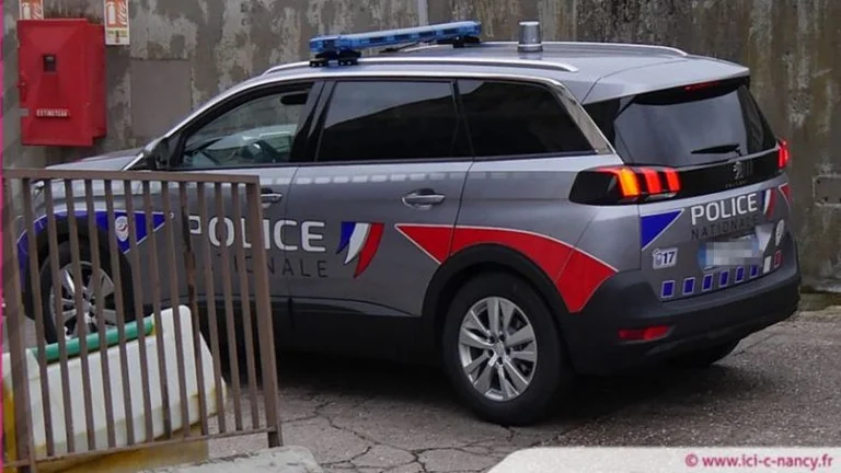 L'uomo di origine kosovara colpito in testa dal suo figlio di 13 anni, i media portano dettagli della tragedia a Nancy, Francia
