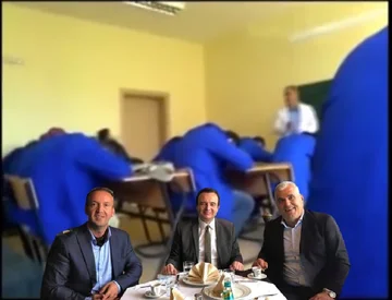 La nueva víctima de VV es traída por escándalo donde jugó con estudiantes en clase (Vídeo)