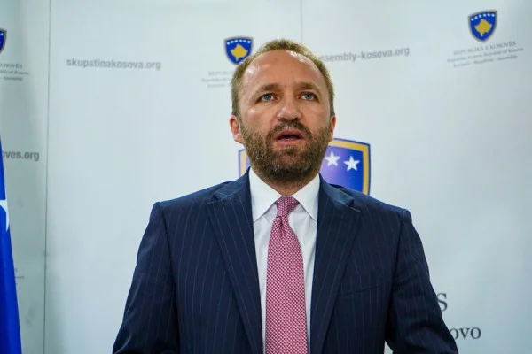 PDK insta al gobierno a reconsiderar la decisión del gasoducto