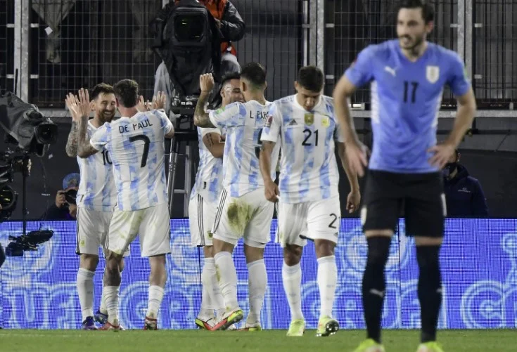 Argentinien Triumphone, Brasilien gewinnt zum ersten Mal nicht in der Qualifikation