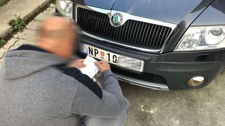 Une semaine après un accord de licence entre le Kosovo et la Serbie