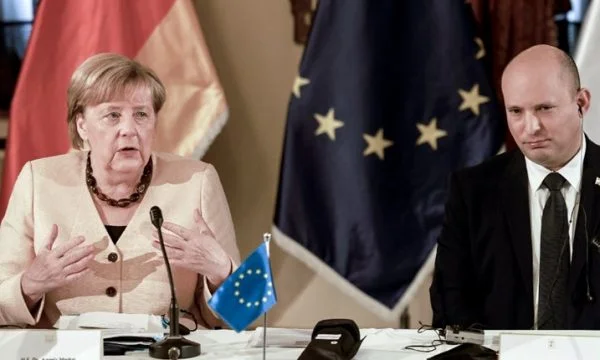 Merkel in Israele: la Germania è ancora responsabile dell'Olocausto