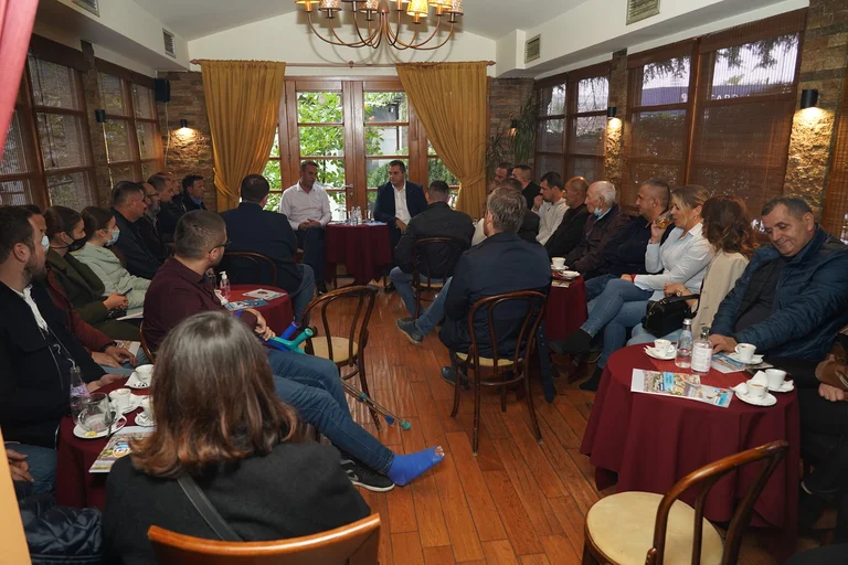 Arberia Einwohner mit großer Begeisterung für die Unterstützung von Daut Haradinaj